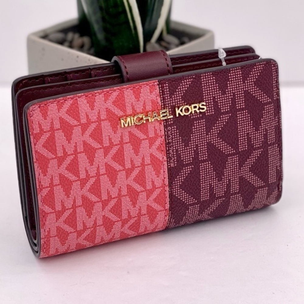 Michael Kors Jet Set Medium Two-Tone Logo Wallet